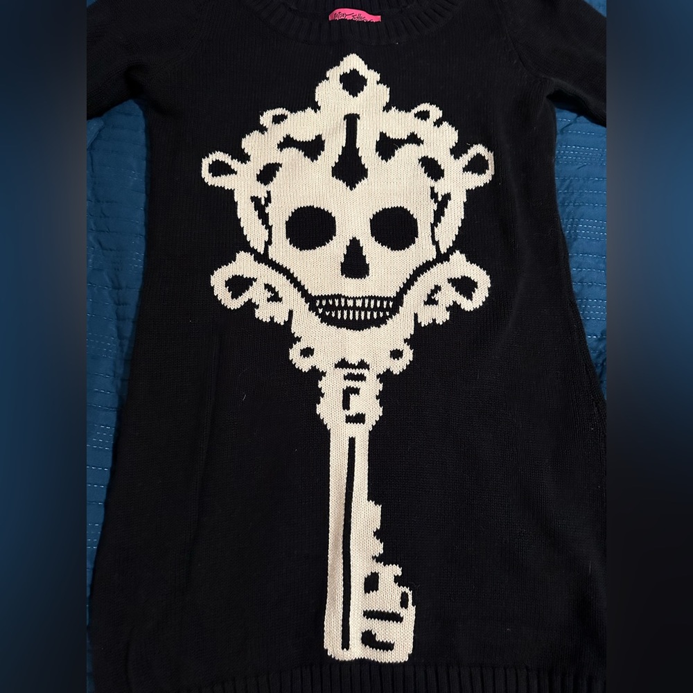 Black Betsy Johnson sweater with skull key image. Thick cotton, semi fitted